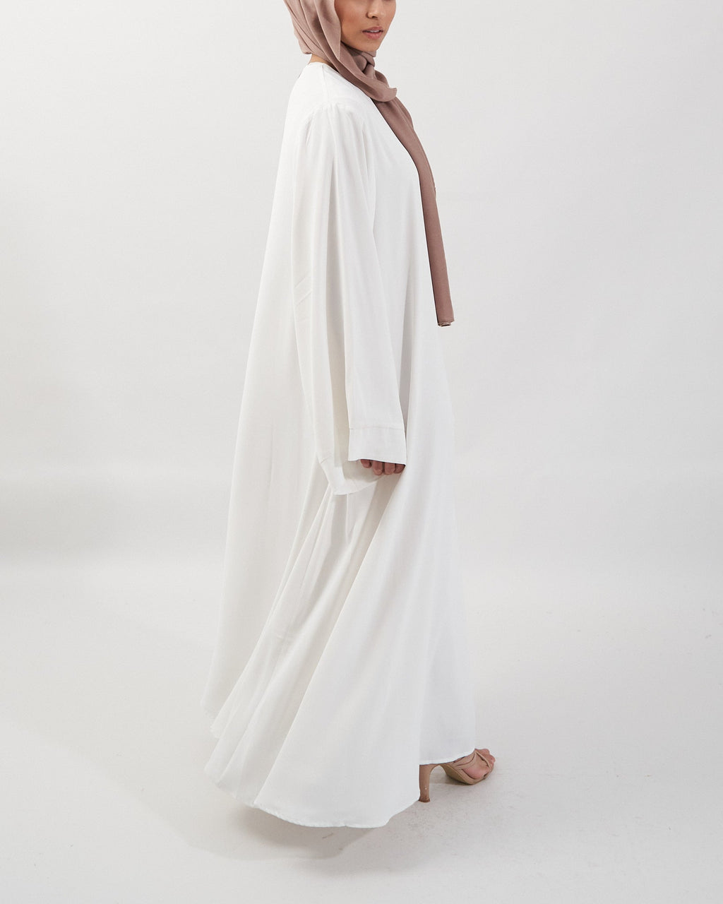 Khatijah Abaya - White