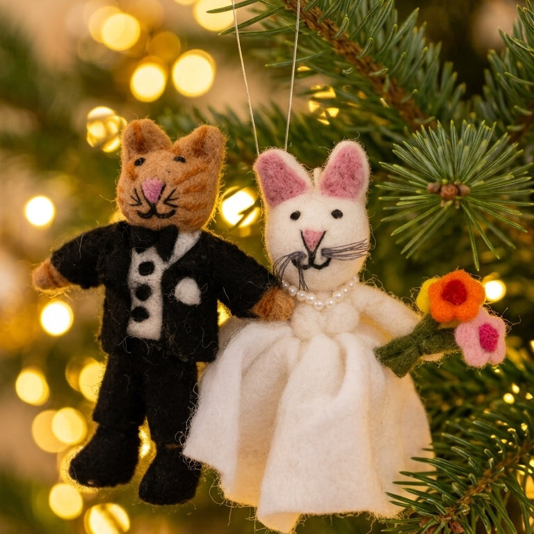 Handmade Wool Felt Wedding Cat Couple Ornament